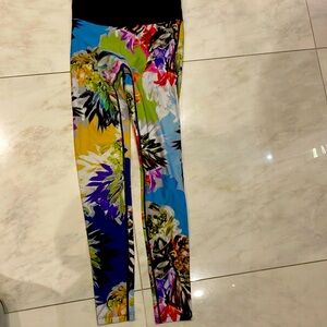 Running Bare Floral Leggings - Small